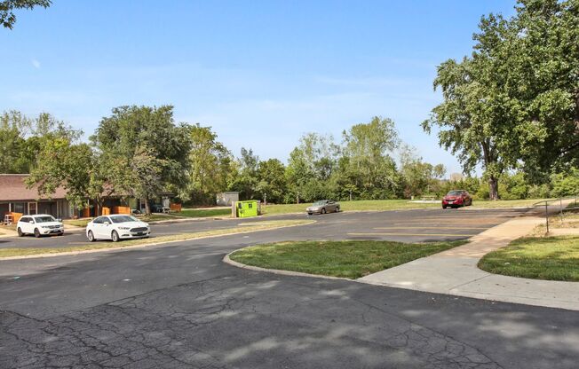 1 bed, 1 bath, 564 sqft, $785, Unit 55B