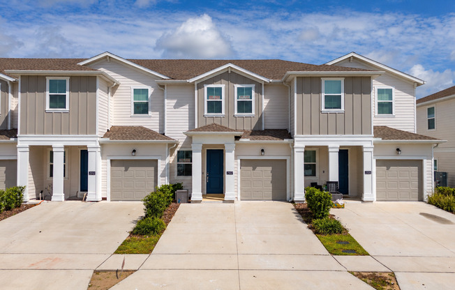 Lake Wilson Reserve – 7552 Stone Creek Trail - Townhouse