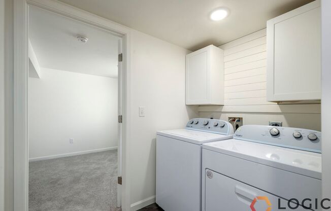 2 beds, 1 bath, 785 sqft, $1,050, Unit Downstairs