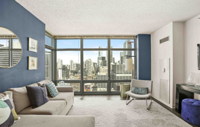 448 W KINZIE ST