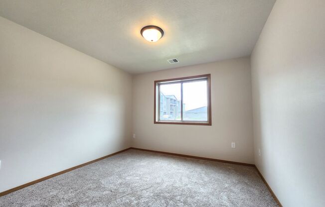 2 beds, 1 bath, 1,006 sqft, $1,290, Unit 3520 108