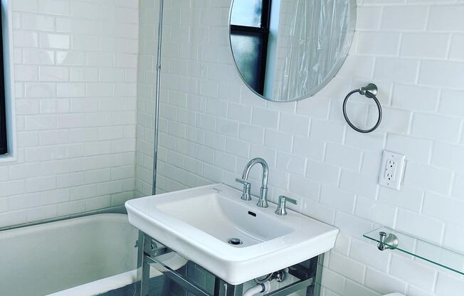 1 bed, 1 bath, 950 sqft, $1,525, Unit 905-9