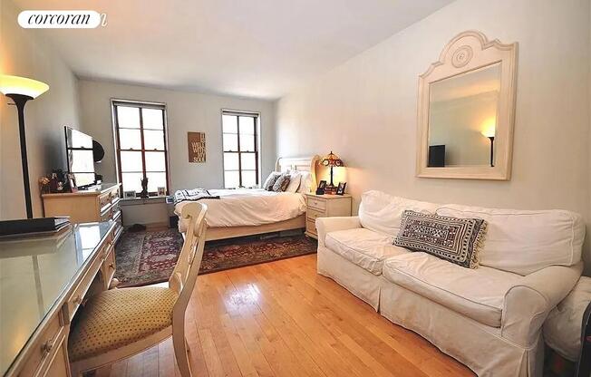 Studio, 1 bath, $3,400, Unit 2B