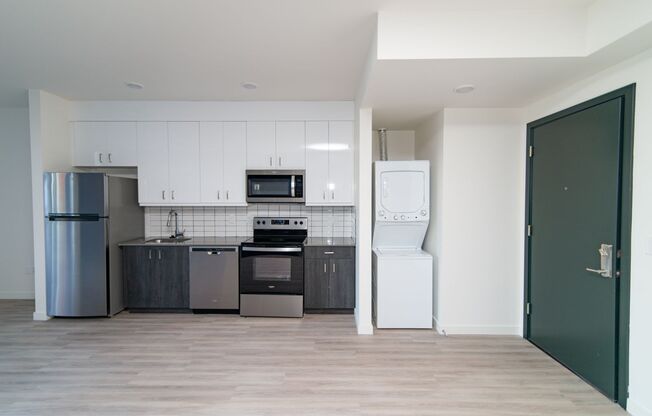 1 bed, 1 bath, 472 sqft, $1,350, Unit 312