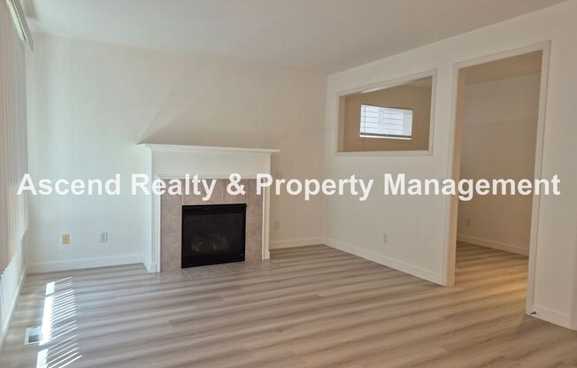 Available NOW! Updated in Arbor Roses 3Bed/2.5Bath New Floors, Paint & Blinds Fenced Yard 1 or 2 Small Dogs Allowed