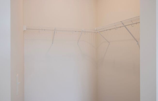 1 bed, 1 bath, 713 sqft, $1,400, Unit 226