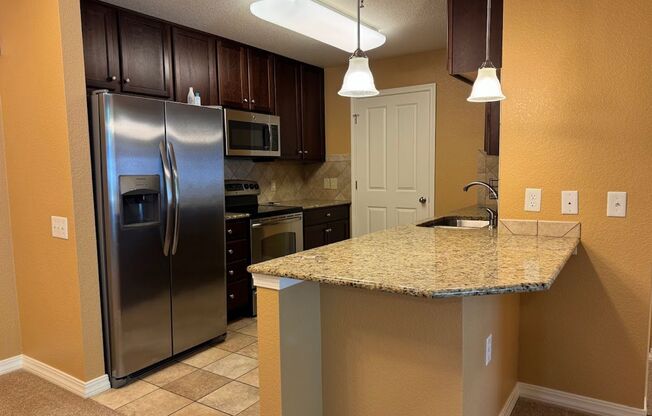 3 beds, 2 baths, $2,100, Unit UNIT 4101
