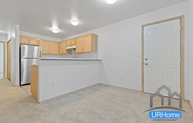 3 beds, 1 bath, 950 sqft, $1,950