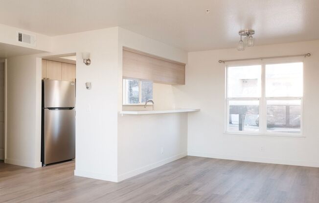 2 beds, 1 bath, 821 sqft, $1,625, Unit 2D