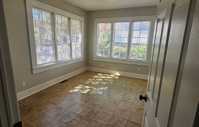 Welcome to 1033 E 5th Street – Your Ideal Downtown Chattanooga Home!