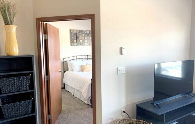 2 beds, 2 baths, 1,082 sqft, $1,800, Unit 1310-214