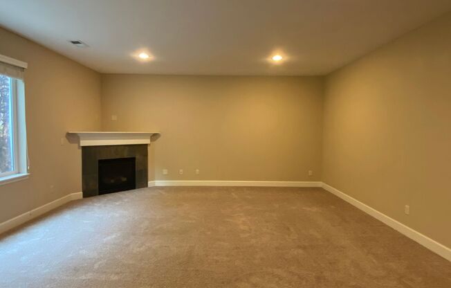 Beautiful 4 BD* 2.5 BA* Single Family Home Located In Heritage Station Community Located Near Orenco Station!  *Minutes To Max Line & Intel!*