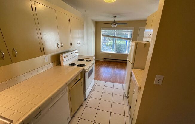 Milwaukie Ave Apartments