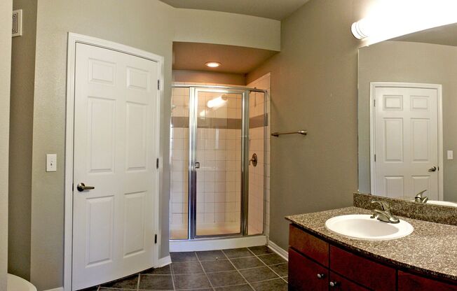 2 beds, 2 baths, $1,895, Unit 315