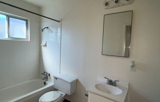 2 beds, 1 bath, $1,050, Unit 311-3