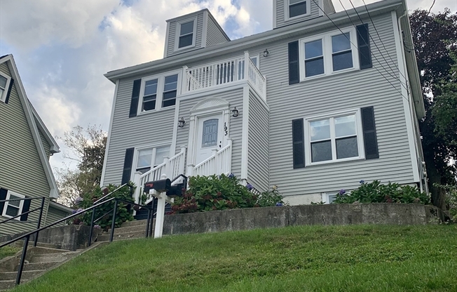 193 ENDICOTT AVE