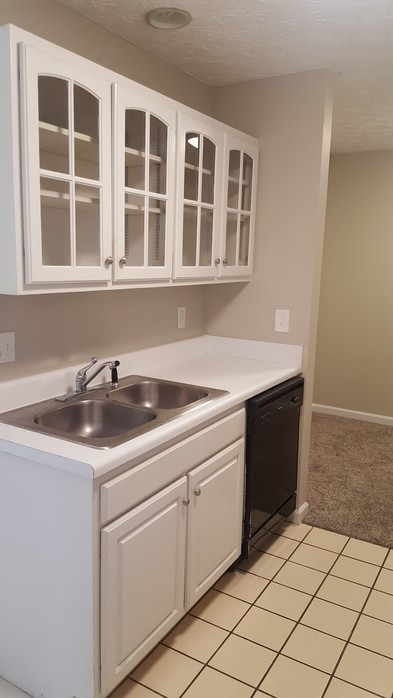 2 beds, 2.5 baths, 1,350 sqft, $1,695, Unit 23