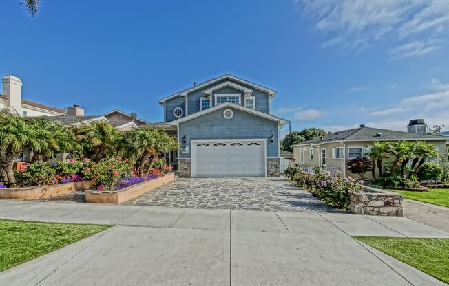 Beautiful, Bright & Spacious, 4BR3.5BA Hilltop Home w/ Amazing Indoor/Outdoor Space & Ocean/PV/City Lights Views Just Blocks from the Hollywood Riviera & Beach!