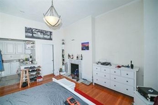 342 Commonwealth Ave.