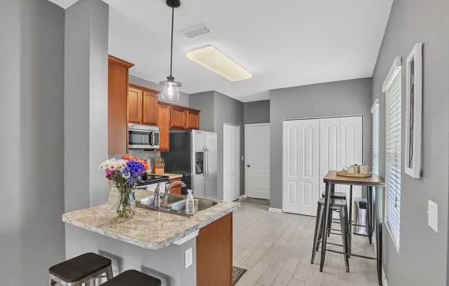 Great 3 bedroom/ 2.5 bathroom townhome just a short drive to St Augustine and beaches!