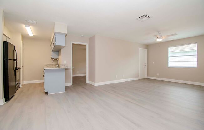 2/2 Condo in Heart of Brandon @ The Hamptons of Brandon