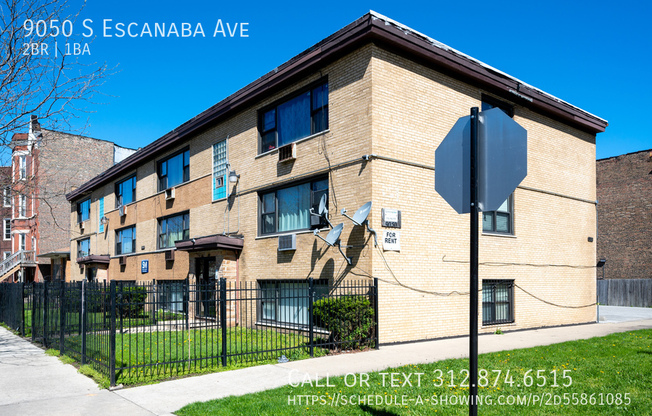 9050 S ESCANABA AVE