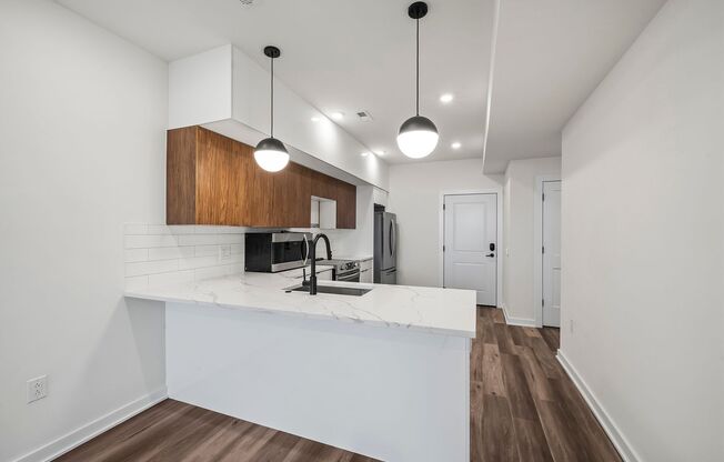 1 bed, 1 bath, 524 sqft, $1,350, Unit 301