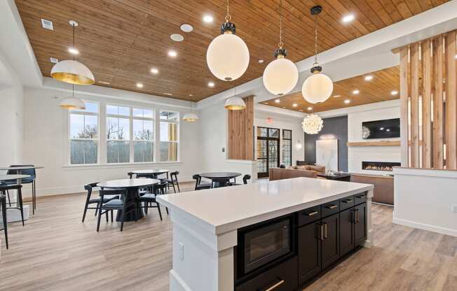 Large kitchen and dining areaat Hadley Place Apartments, Pennsylvania, 17025