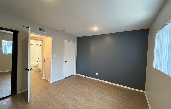 2 beds, 2 baths, 900 sqft, $1,998, Unit 327