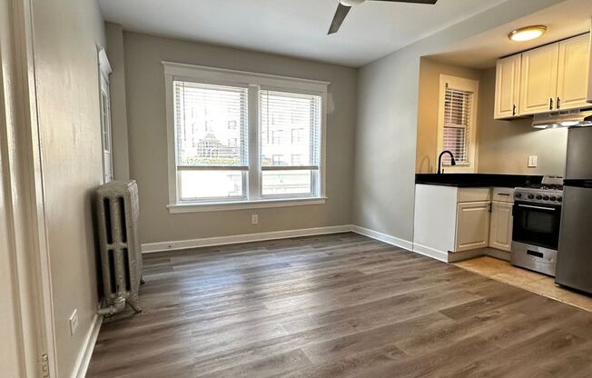 Studio, 1 bath, 300 sqft, $1,145, Unit #205