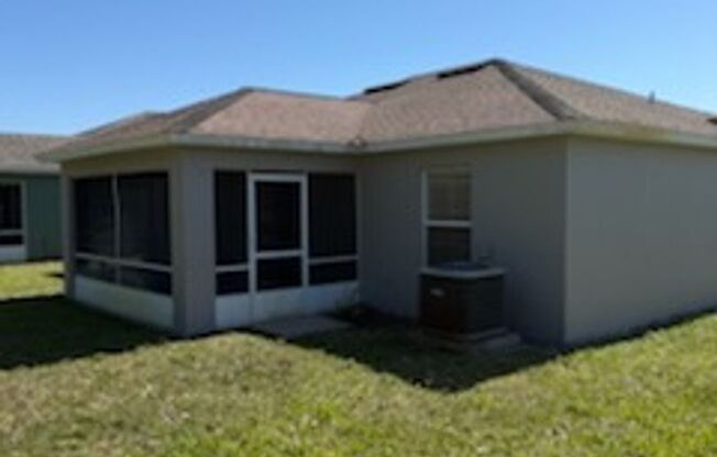 Great Location 3 Bed 2 bath Home in Grand Preserve!!