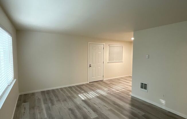 1 bed, 1 bath, $1,250, Unit B5