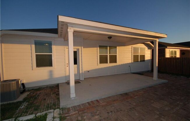 1 Month Free! Spacious 3-Bedroom Home in Presidential Glen – Pet Friendly!