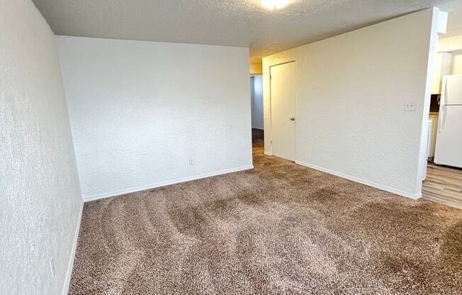 2 beds, 1 bath, $1,000, Unit 601 S. Division #17