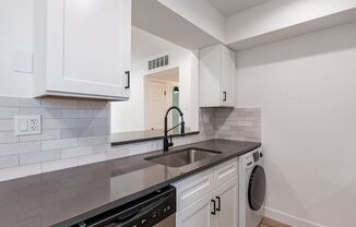 2 beds, 1 bath, $1,600, Unit 1