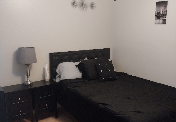 2 STRAWFLOWER CT