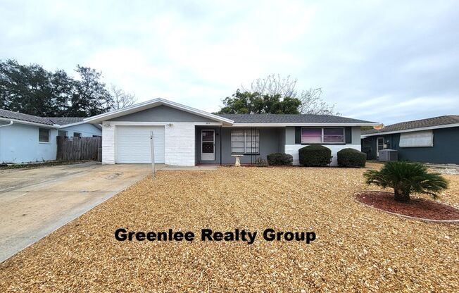 Updated 3 Bed/2 Bath/ 1 car Garage Home in Port Richey!
