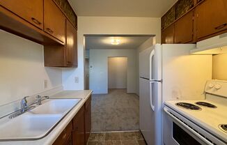 1 bed, 1 bath, 690 sqft, $1,006, Unit 204