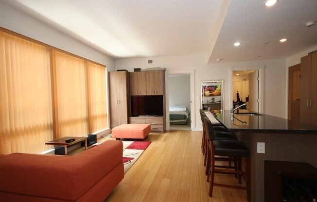 2 beds, 2 baths, 966 sqft, $5,150, Unit 1508