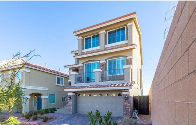 STUNNING HIGHLY UPGRADED AMENICAN WEST HOME IN THE SOUTH WEST!!! THIS 3 STORY HOME IS DESIGNED TO PERFECTION!!
