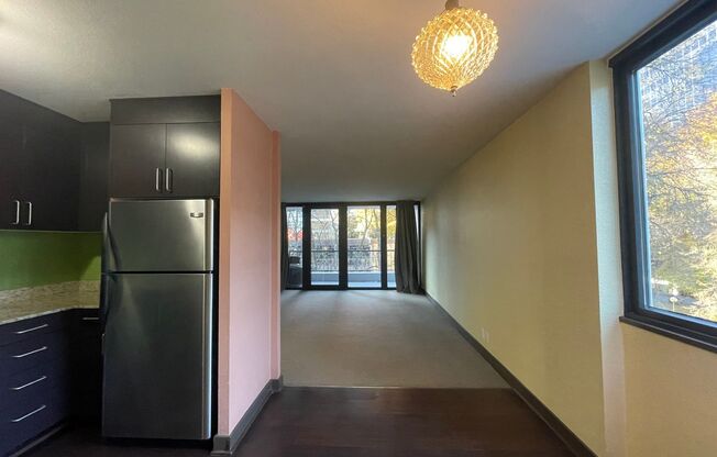 2 beds, 2 baths, $1,895, Unit APARTMENT 3D