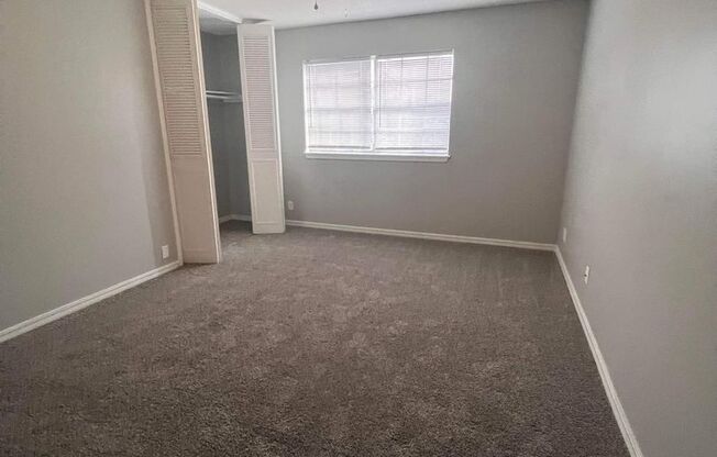 2 beds, 2 baths, 925 sqft, $1,300, Unit 203