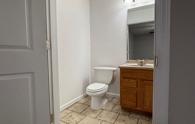 2 beds, 1.5 baths, 1,049 sqft, $1,295, Unit 220-1C ORM