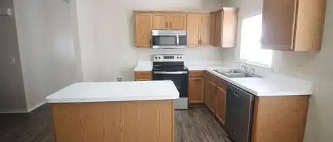 1901 BERKELEY DR