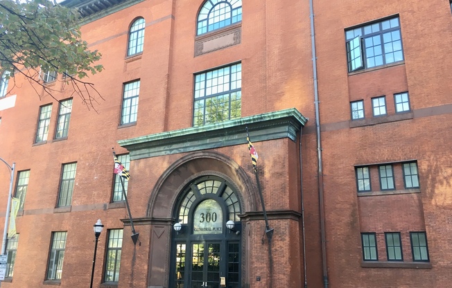 2 beds, 1 bath, 825 sqft, $1,350, Unit 116