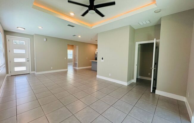 STUNNING, 3 Bedroom, 2 Bathroom Home in Kissimmee!!