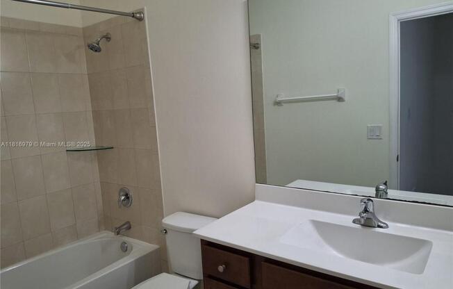 9320 W 33 LN