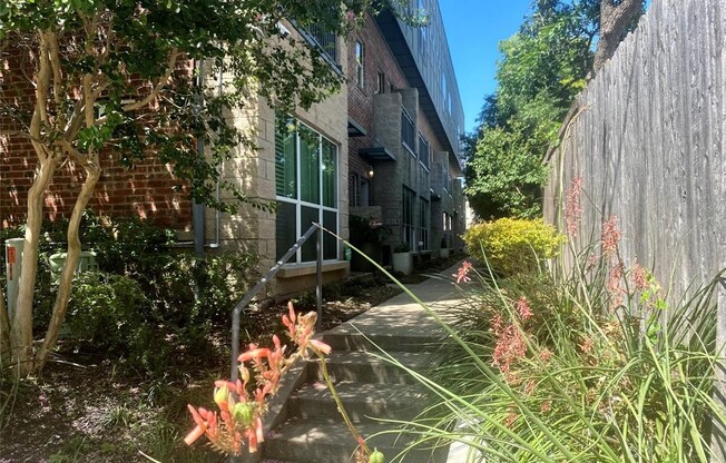 1602 JENSEN CT