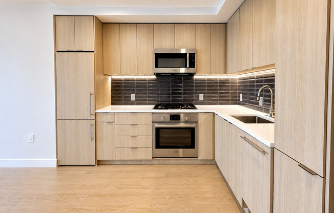 1 bed, 1 bath, 636 sqft, $2,995, Unit 602