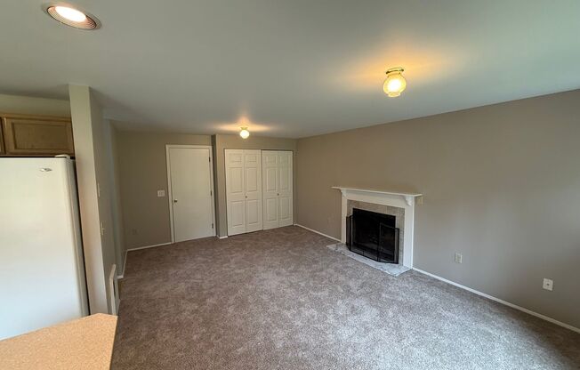 4 Bedroom 2.5 Bath. Cul-de-Sac Home. New Paint/Flooring $3550.00 mo.